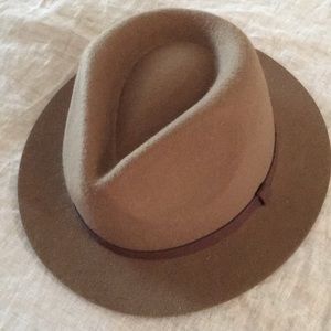 Felt brim hat
